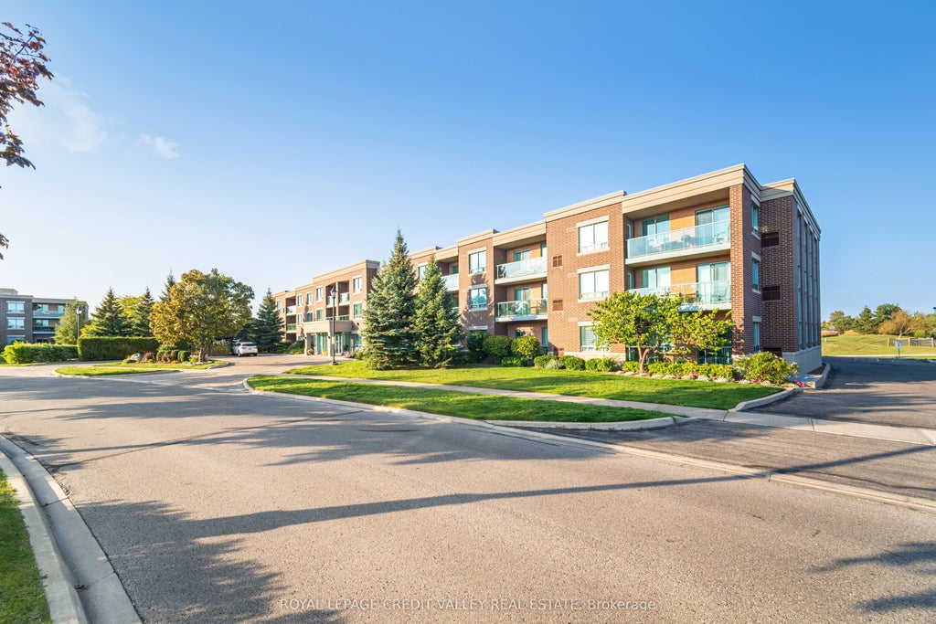 Photo of 55 Via Rosedale N/A #204, Brampton, ON L6P 0V1 (MLS # W14081656)
