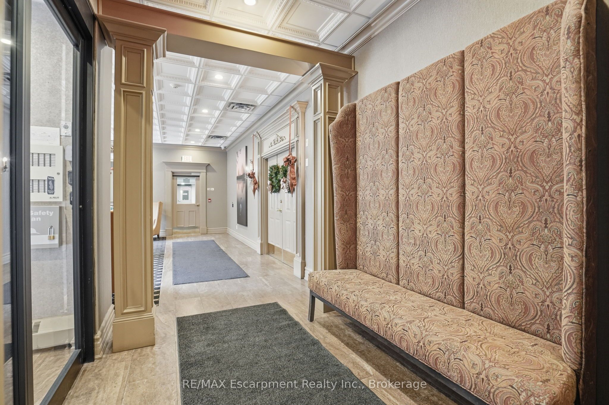 5188 Lakeshore Road 310