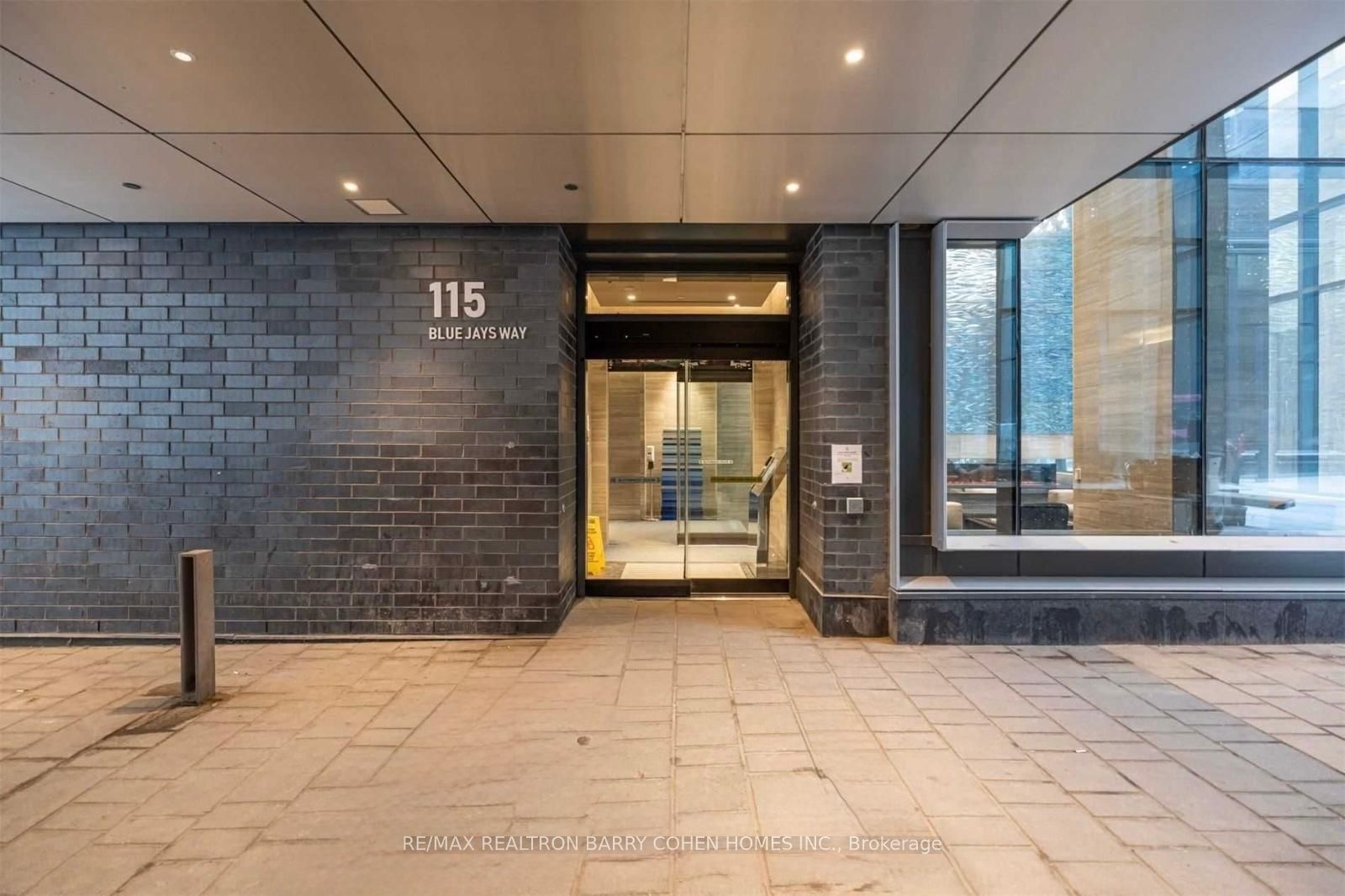 115 Blue Jays Way E 4802
