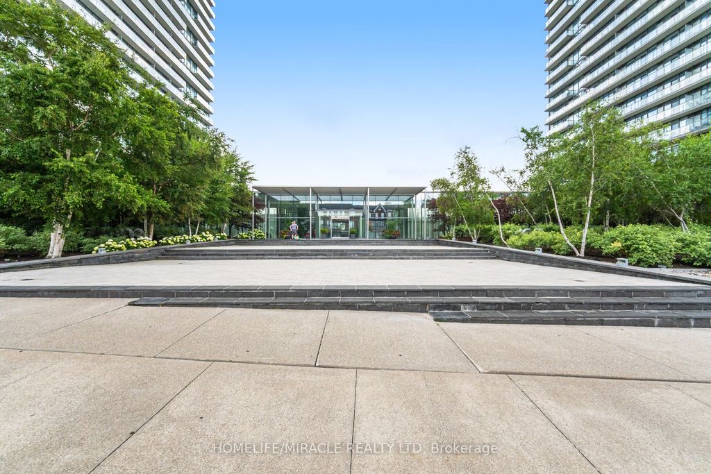 Photo of 105 The Queensway Avenue #2413, Toronto, ON M6S 5B5 (MLS # W12311922)