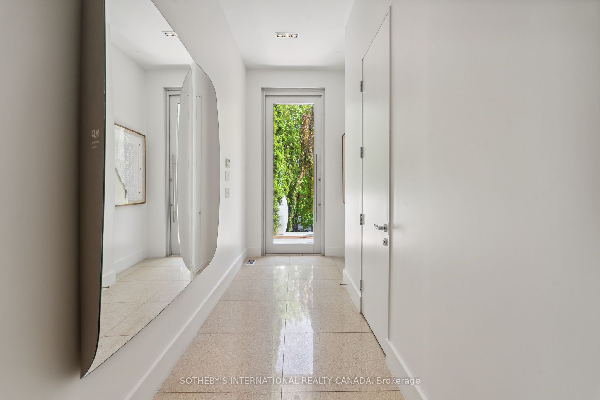 20A Woodlawn Avenue