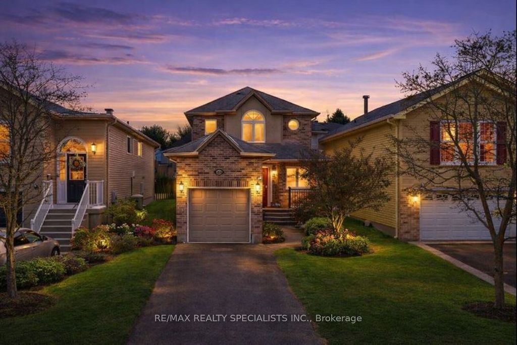 Photo of 49 Canrobert Street, Woodstock, ON N4S 8W9 (MLS # X12961774)