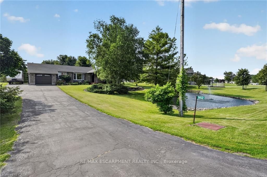 952 Robinson Road