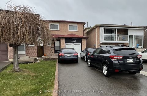 4327 Burnaby Court Mississauga ON L4W 3W7