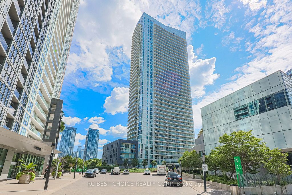 Photo of 75 Queens Wharf Road #616, Toronto, ON M5V 0J8 (MLS # C12434475)