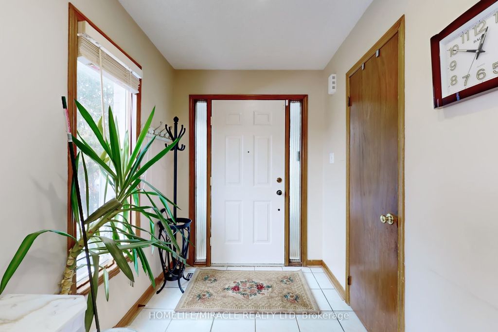 Photo of 14 Rodwell Court, Brampton, ON L6Y 4G7 (MLS # W12681906)