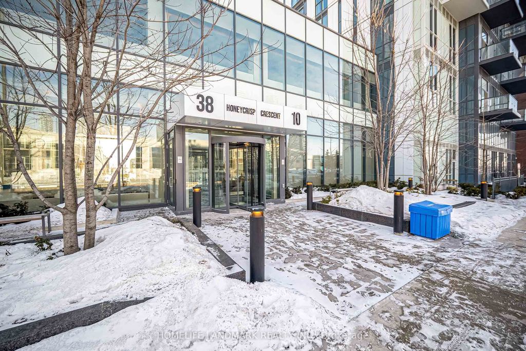 Photo of 10 Honeycrisp Crescent #622, Vaughan, ON L4K 0M7 (MLS # N12842420)