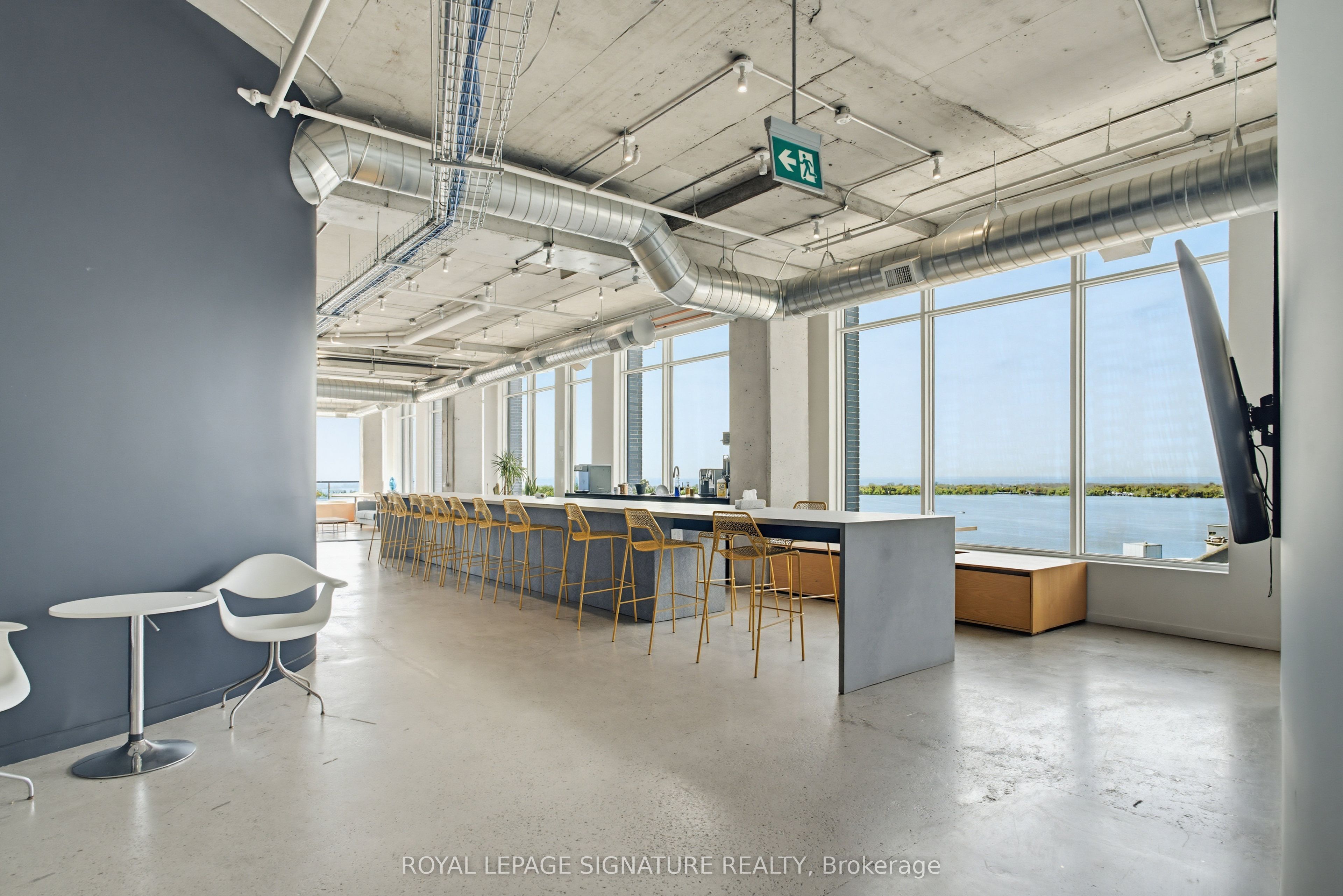 130 Queens Quay E 1314-1324