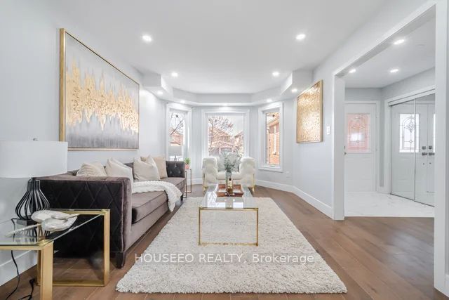 23 Fenflower Court