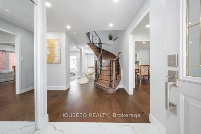 23 Fenflower Court