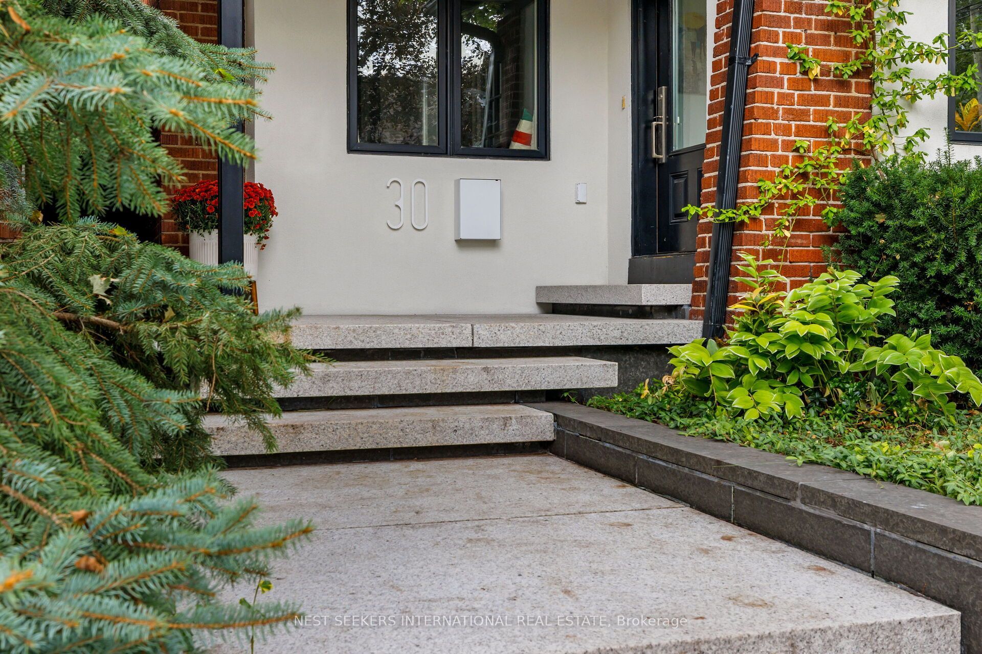 30 Duart Park Road