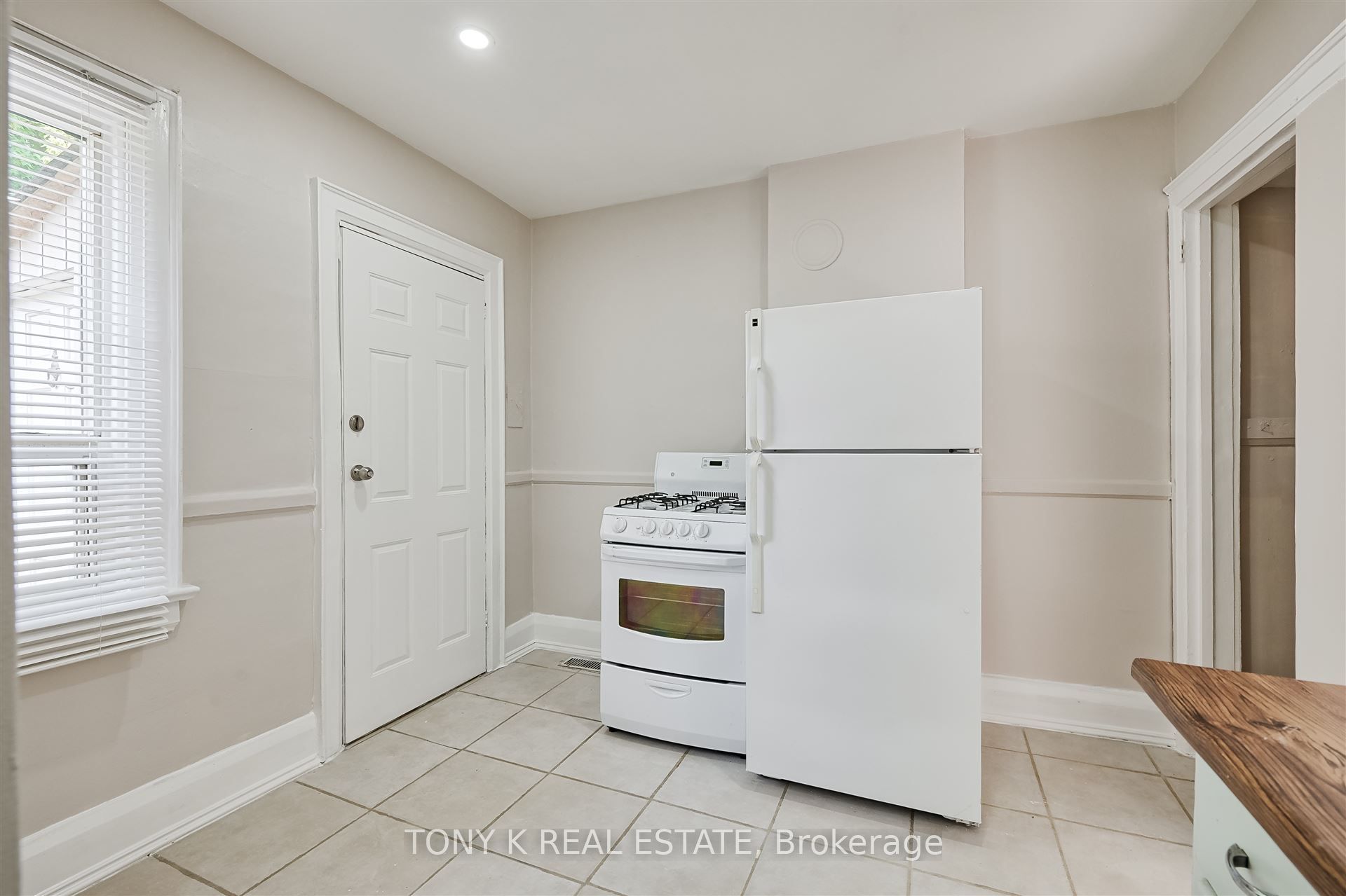 1058 Woodbine Avenue
