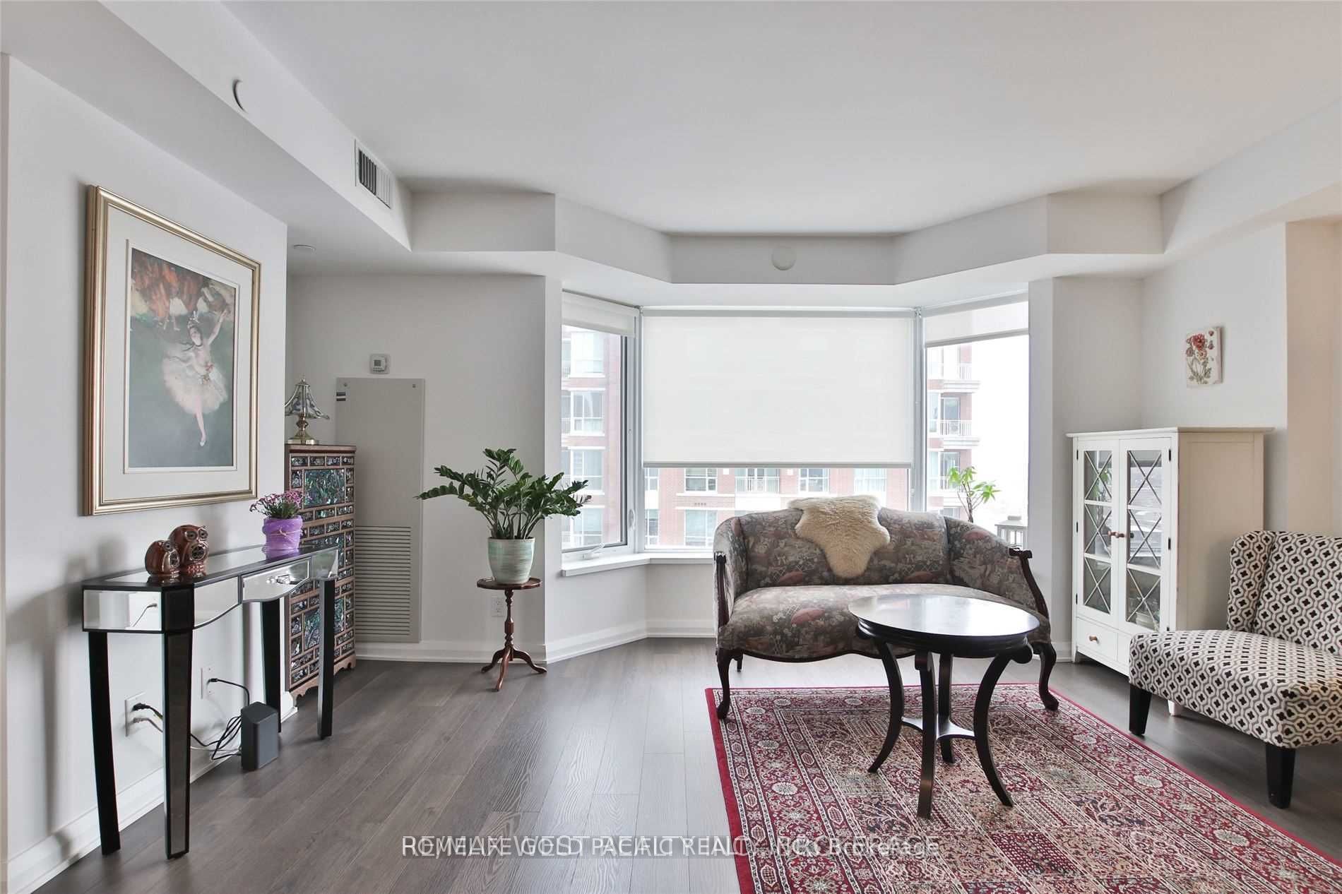 155 Yorkville Avenue 2313