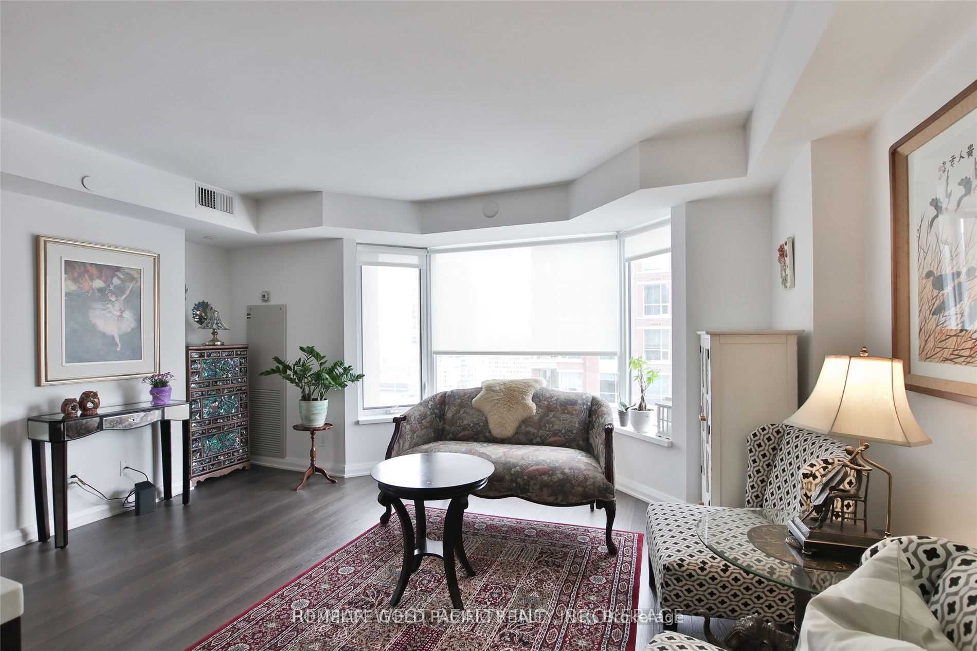 155 Yorkville Avenue 2313