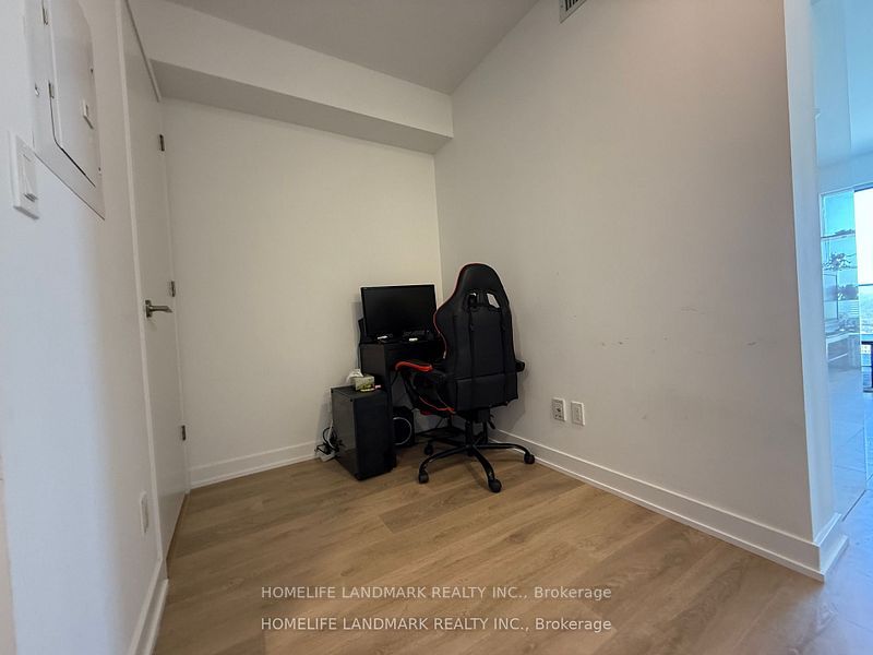 501 Yonge Street 2208