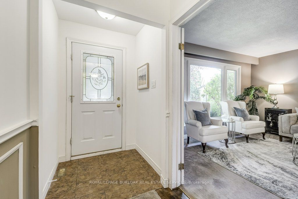 652 Auburn Crescent