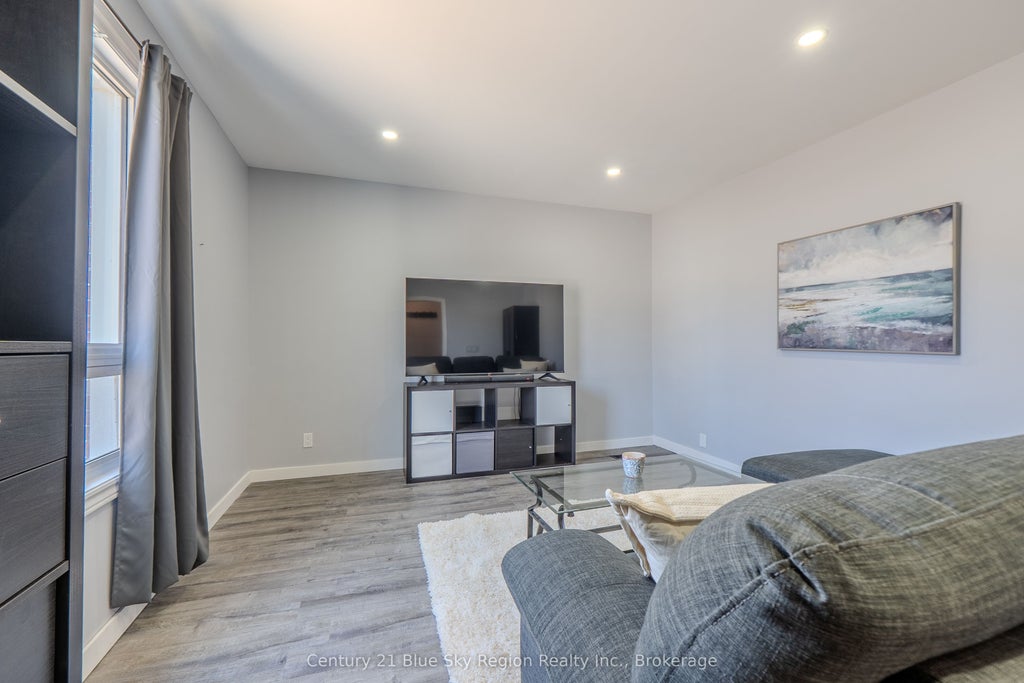 Photo of 647 Douglas Street, North Bay, ON P1B 5N9 (MLS # X13661880)