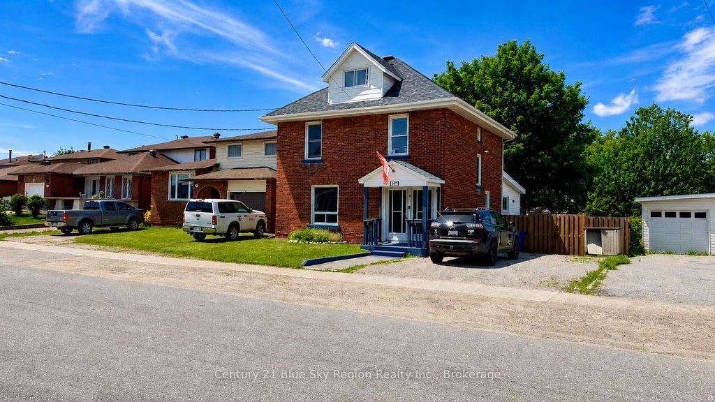 Photo of 647 Douglas Street, North Bay, ON P1B 5N9 (MLS # X13661880)