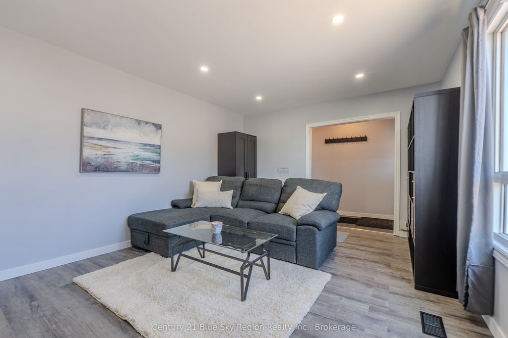 Photo of 647 Douglas Street, North Bay, ON P1B 5N9 (MLS # X13661880)
