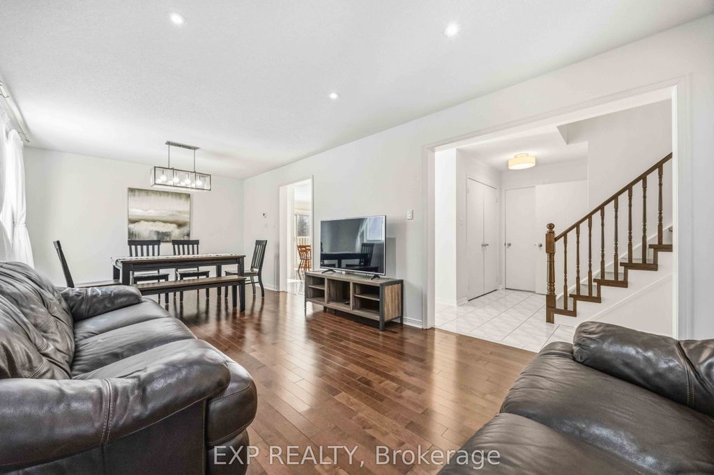 Photo of 117 Halterwood Circle, Markham, ON L3P 7T3 (MLS # N12772956)