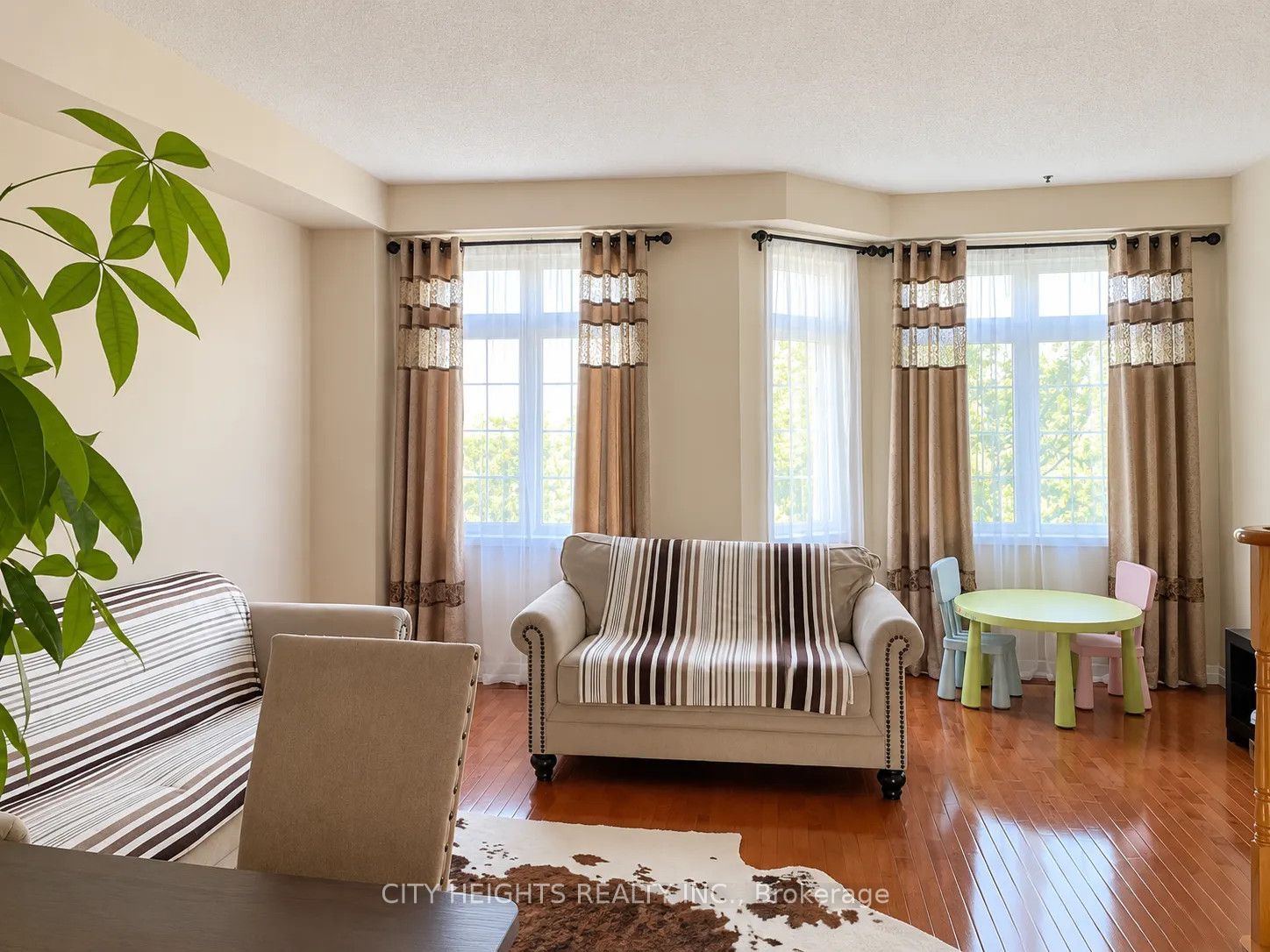 4222 Dixie Road 27