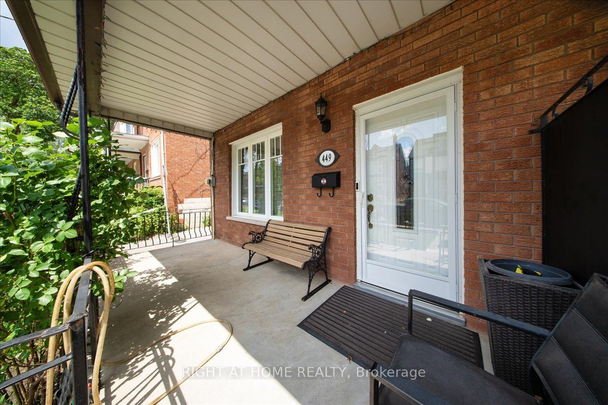 449 Roxton Road