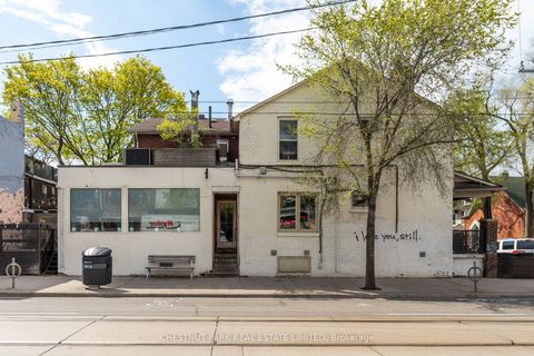 923 Dundas Street W Toronto ON M6J 2R5