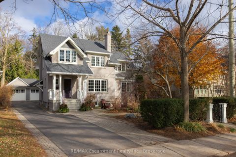 247 Douglas Avenue Oakville ON L6J 3S2