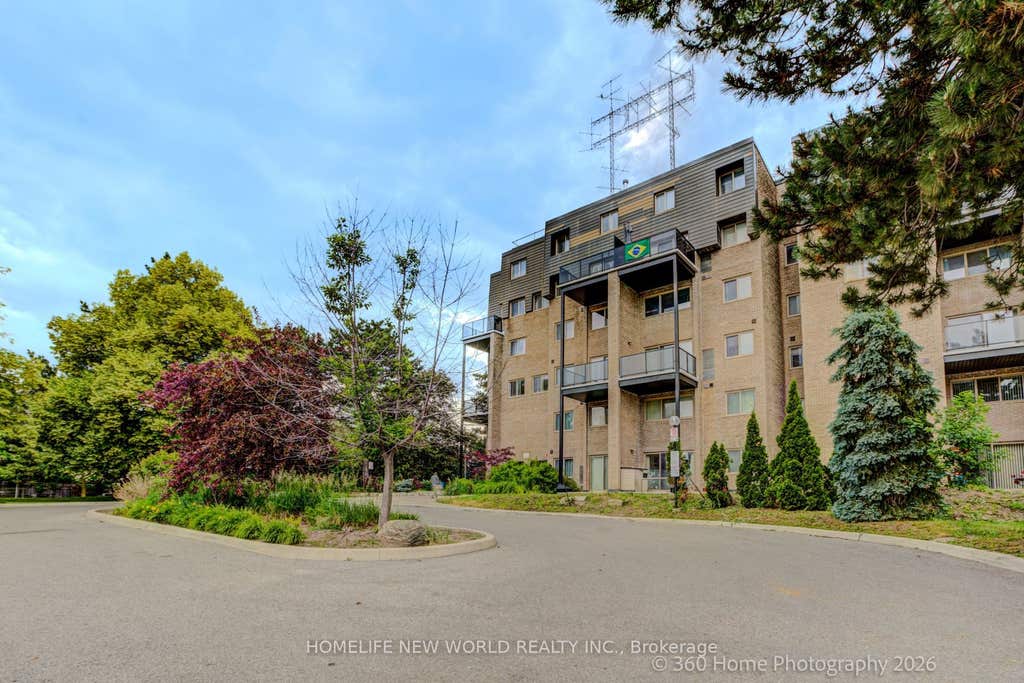 Photo of 4001 Don Mills Road #126, Toronto, ON M2H 3J8 (MLS # C13492140)