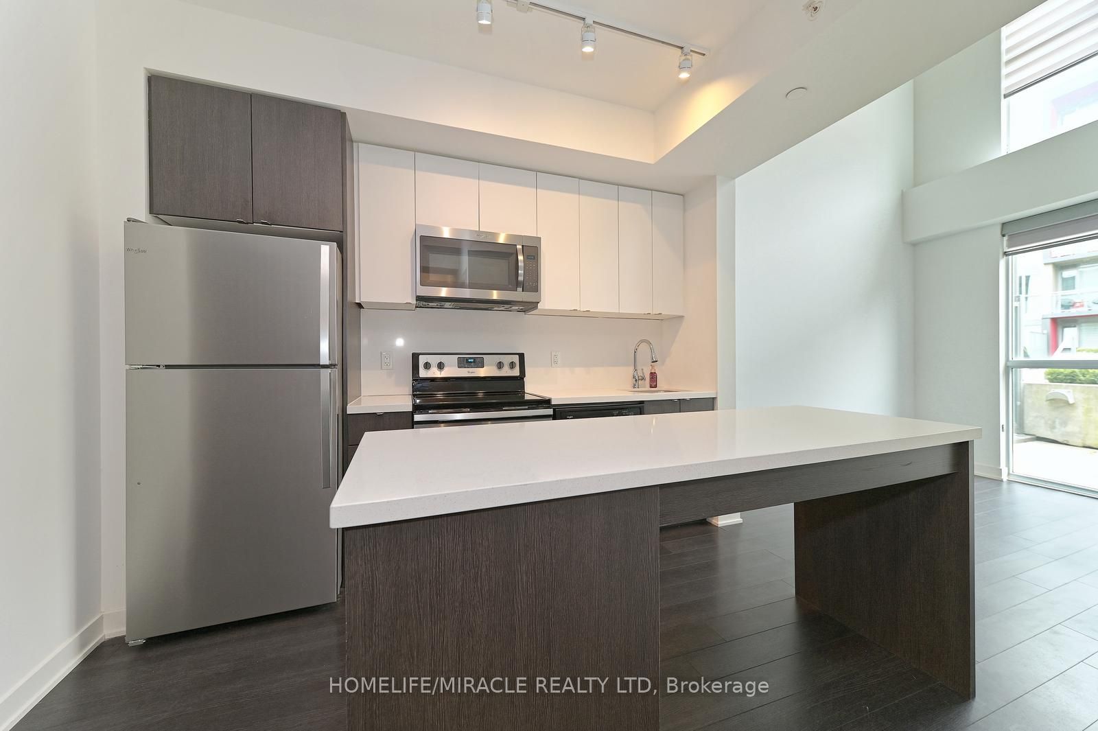 5260 Dundas Street W C203