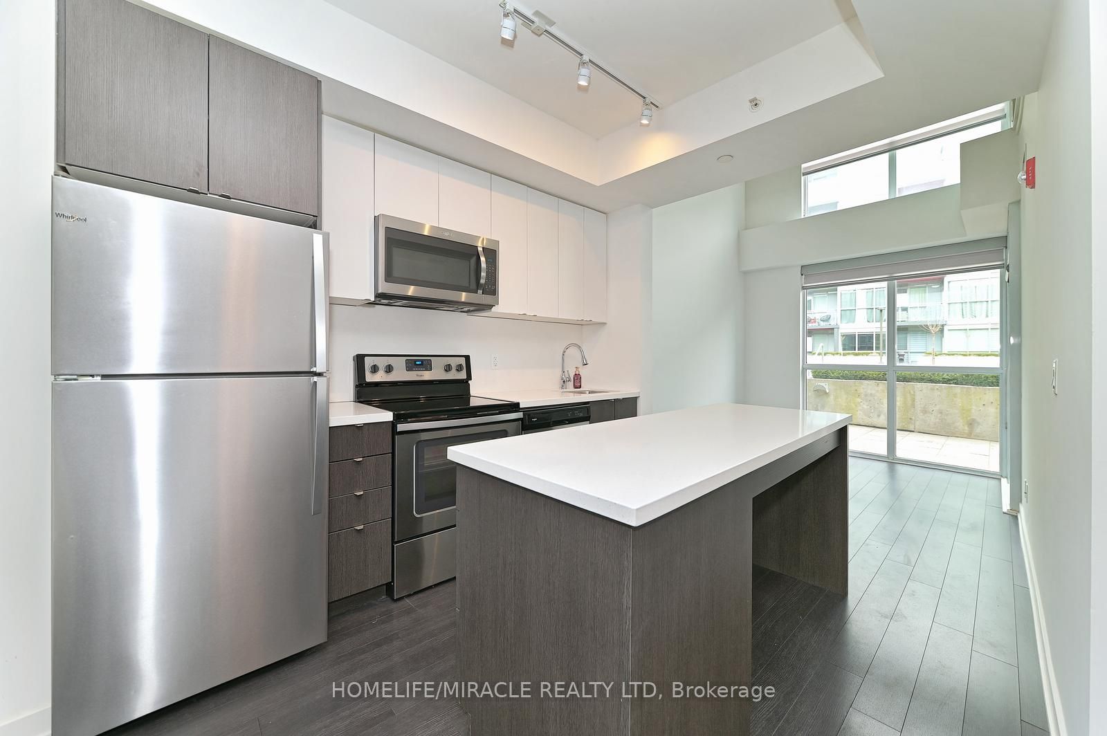 5260 Dundas Street W C203