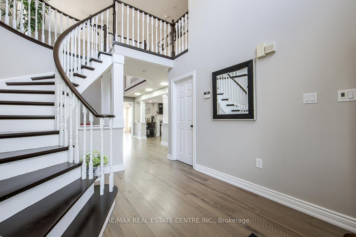 907 Coldstream Drive