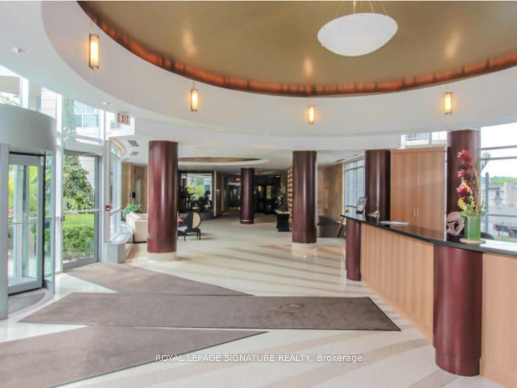 2111 Lake Shore Boulevard W 719