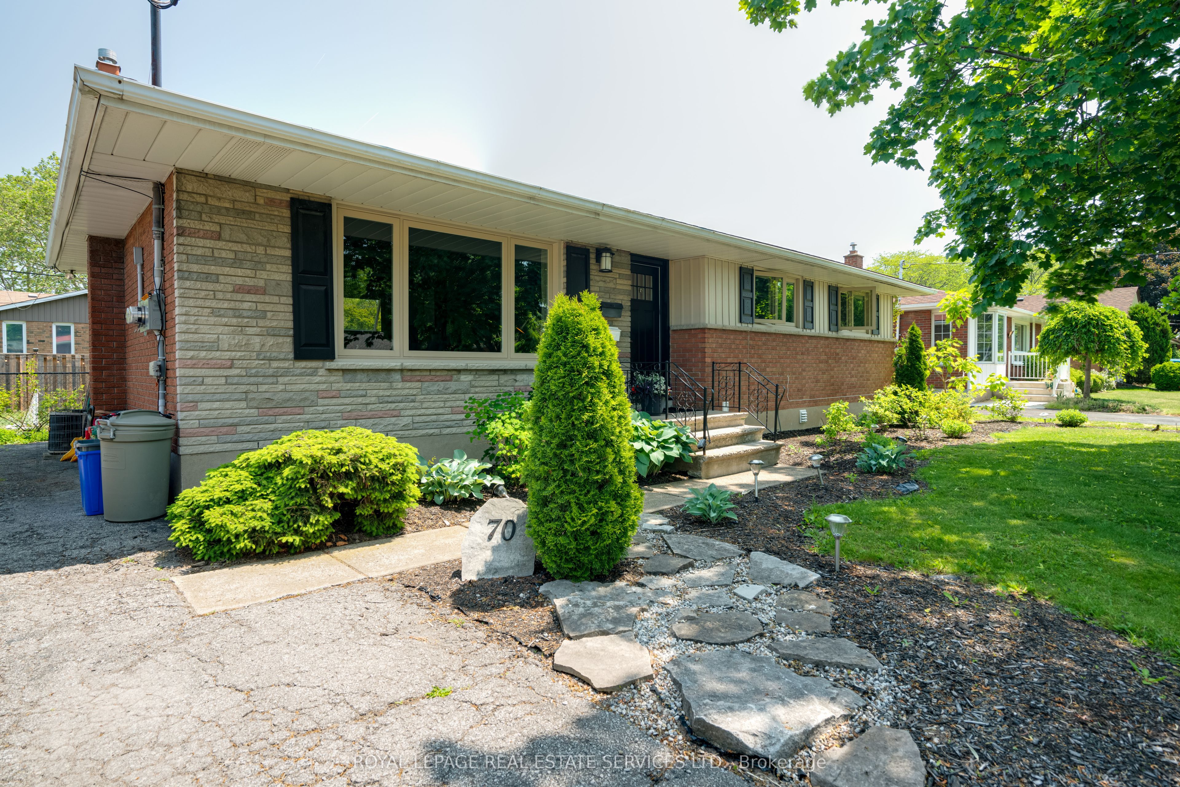 70 Rochelle Drive