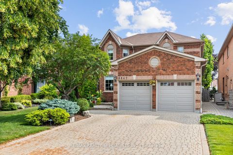 6847 Summer Heights Drive Mississauga ON L5N 7E7