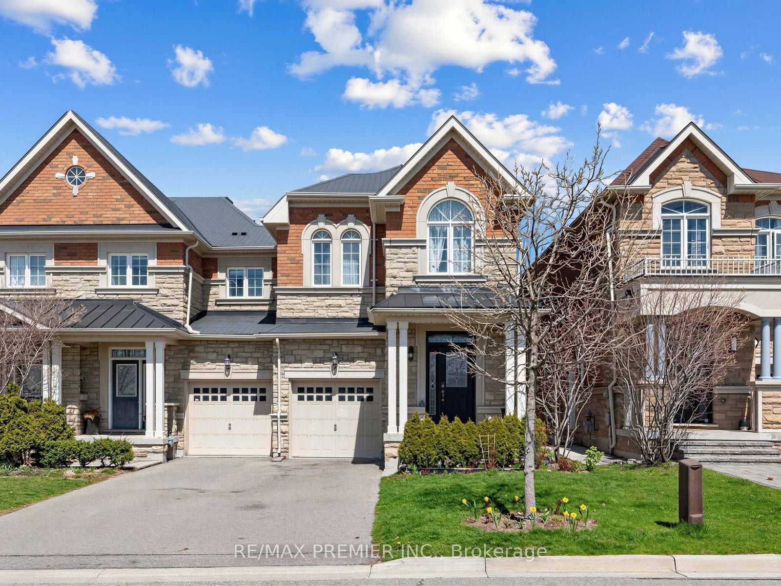 47 Spruce Pine Crescent