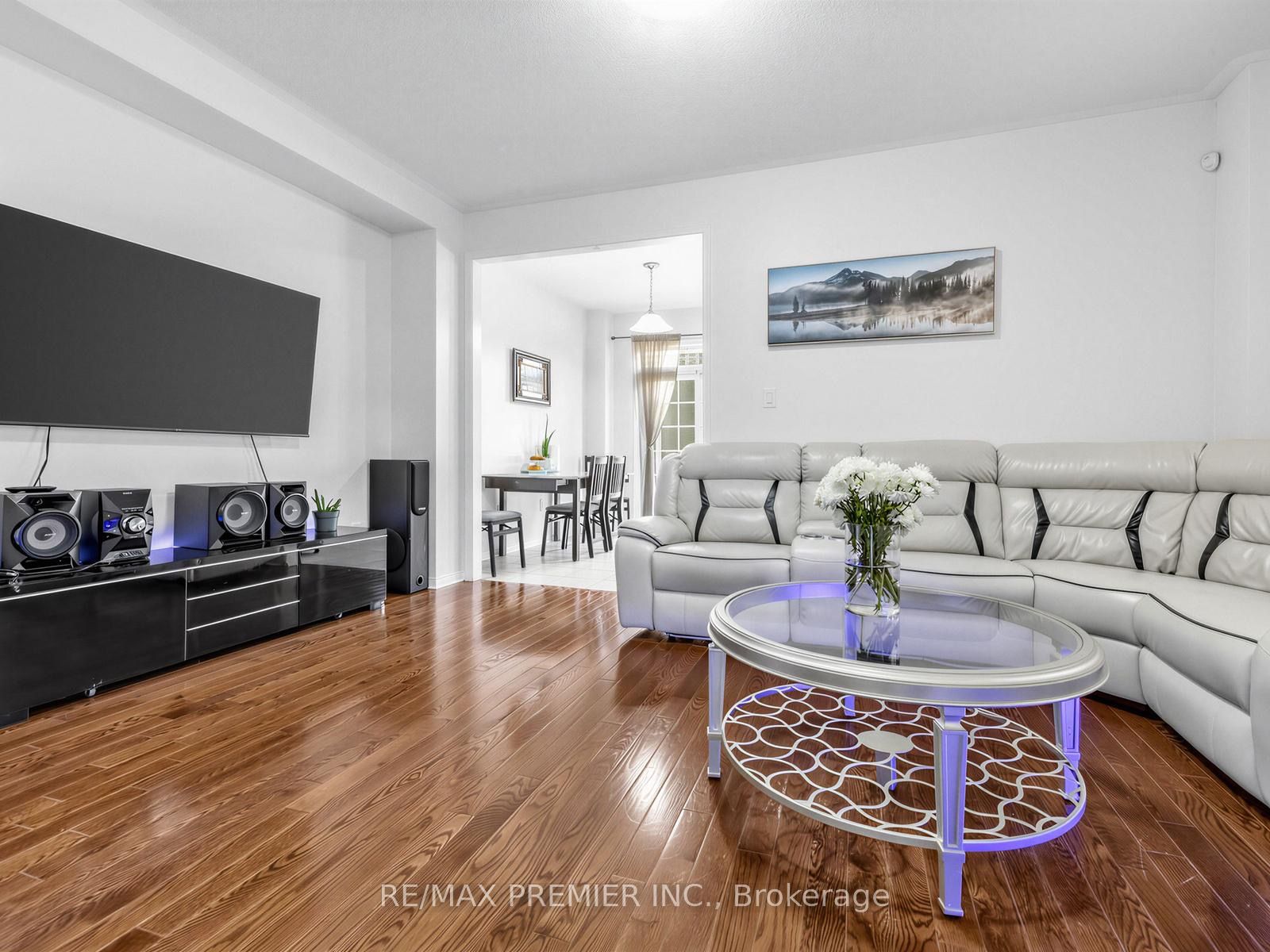 47 Spruce Pine Crescent