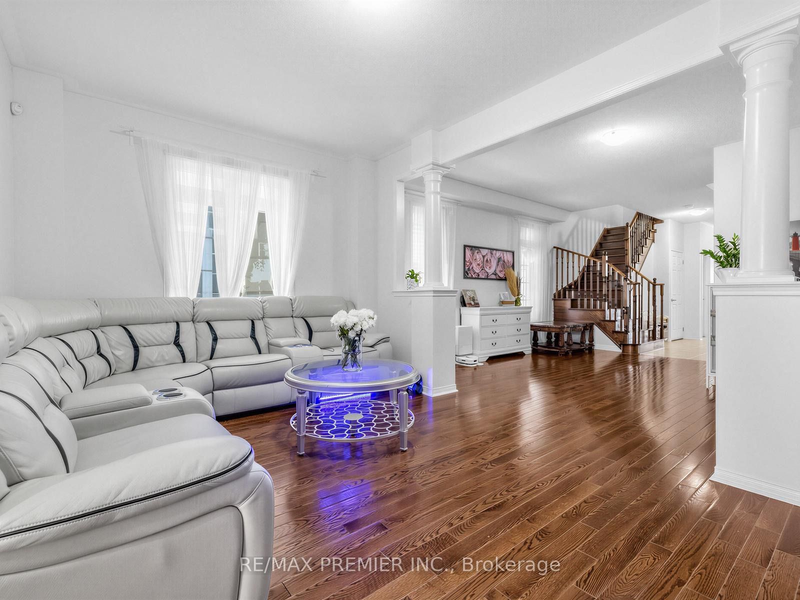 47 Spruce Pine Crescent