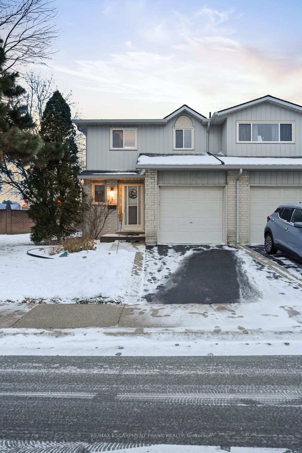 Photo of 1675 Upper Gage Avenue #1, Hamilton, ON L8W 3R7 (MLS # X12616712)