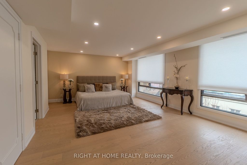 Photo of 447 Walmer Road #608, Toronto, ON M5P 2X9 (MLS # C12709934)