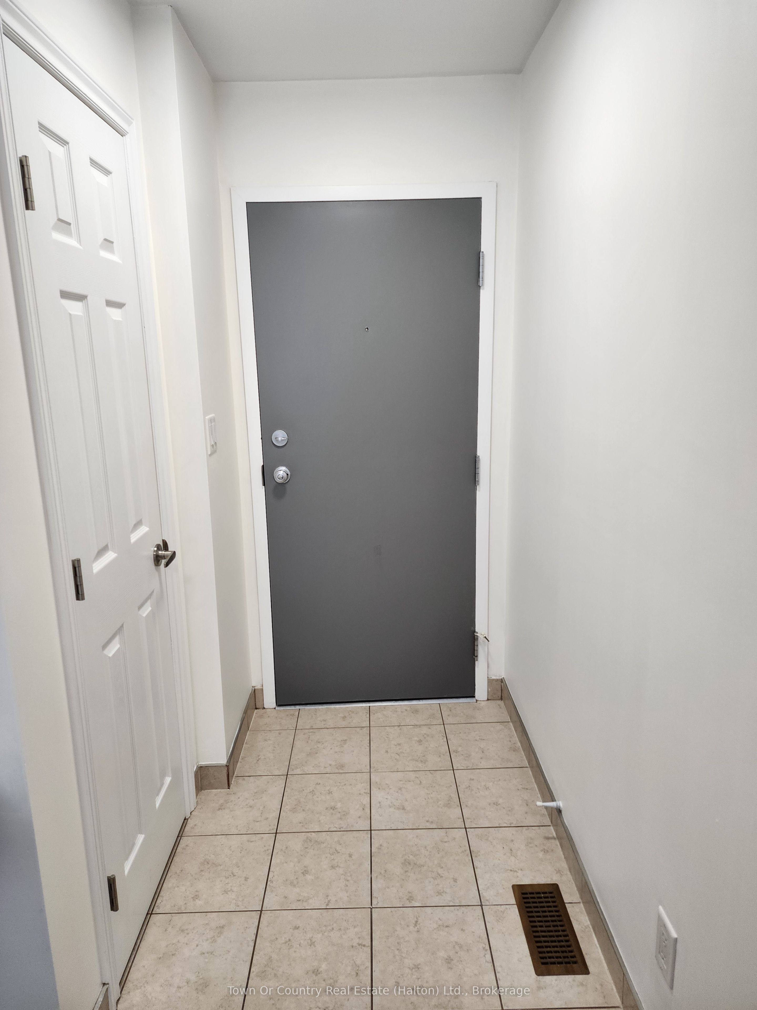 158 MILL Street 102