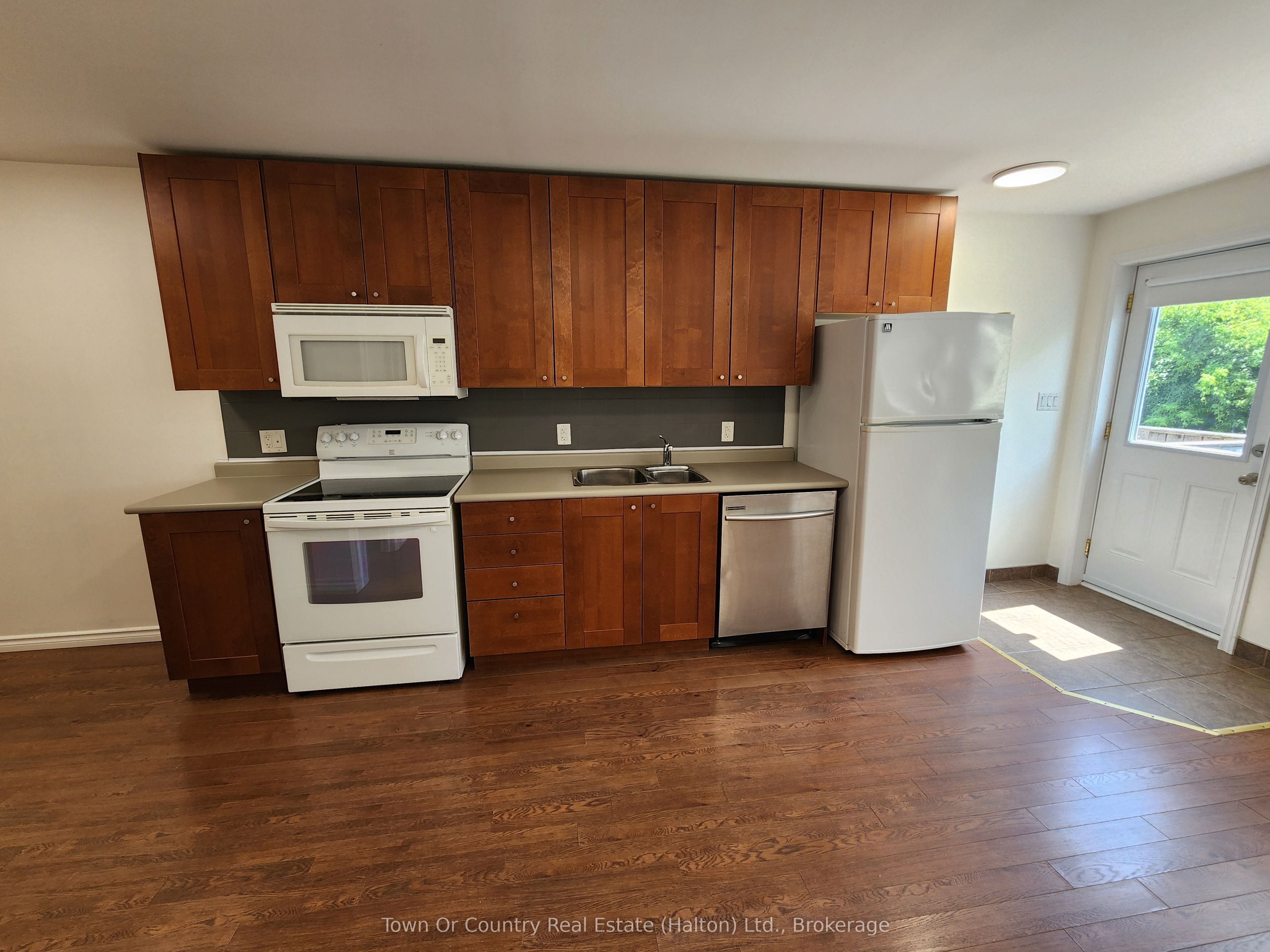 158 MILL Street 102