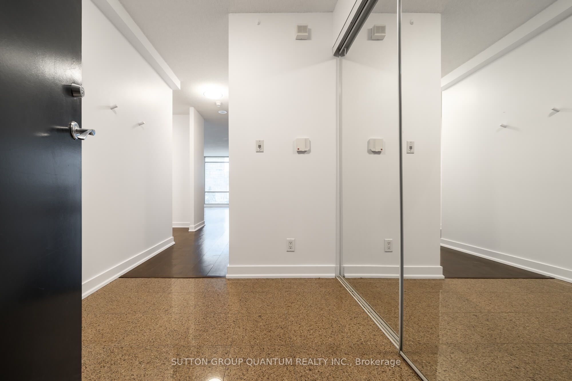81 Navy Wharf Court 310