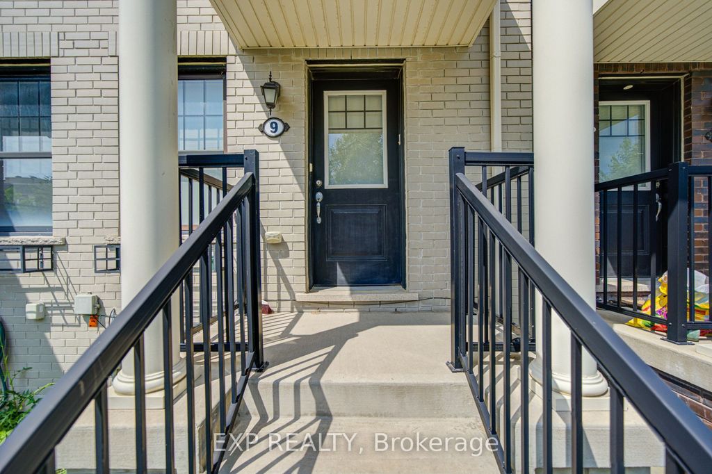Photo of 9 Milt Storey Lane, Whitchurch-Stouffville, ON L4A 1Y4 (MLS # N13554956)