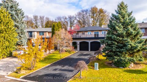 43 Golfwood Heights E Toronto ON M9P 3L8