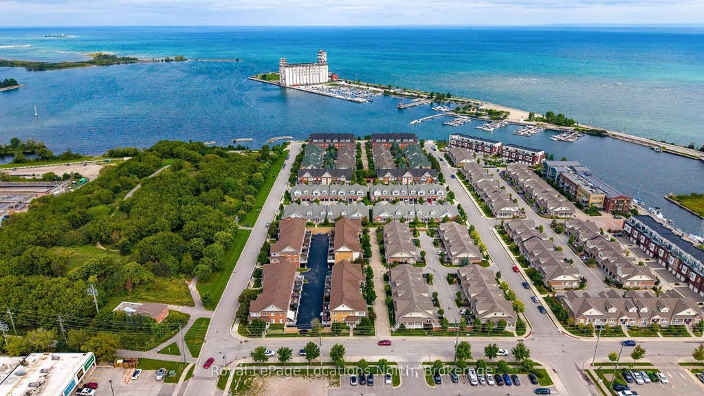 Photo of 35 SIDE LAUNCH Way, Collingwood, ON L9Y 0J9 (MLS # S13720826)