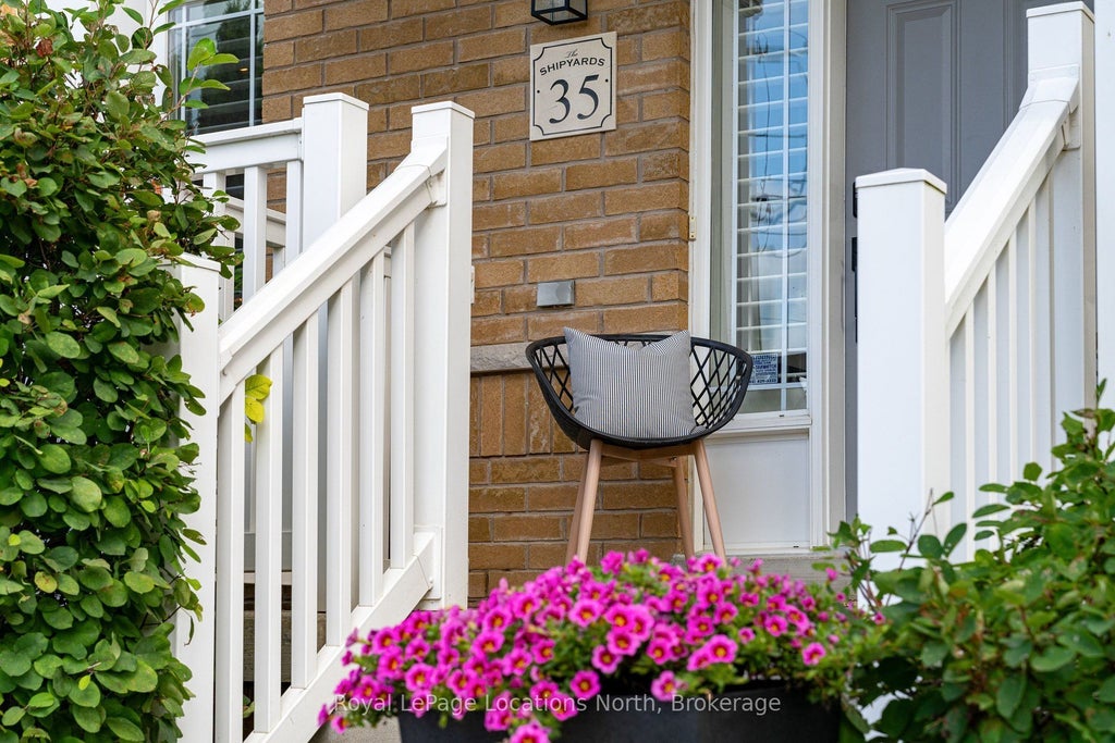 Photo of 35 SIDE LAUNCH Way, Collingwood, ON L9Y 0J9 (MLS # S13720826)
