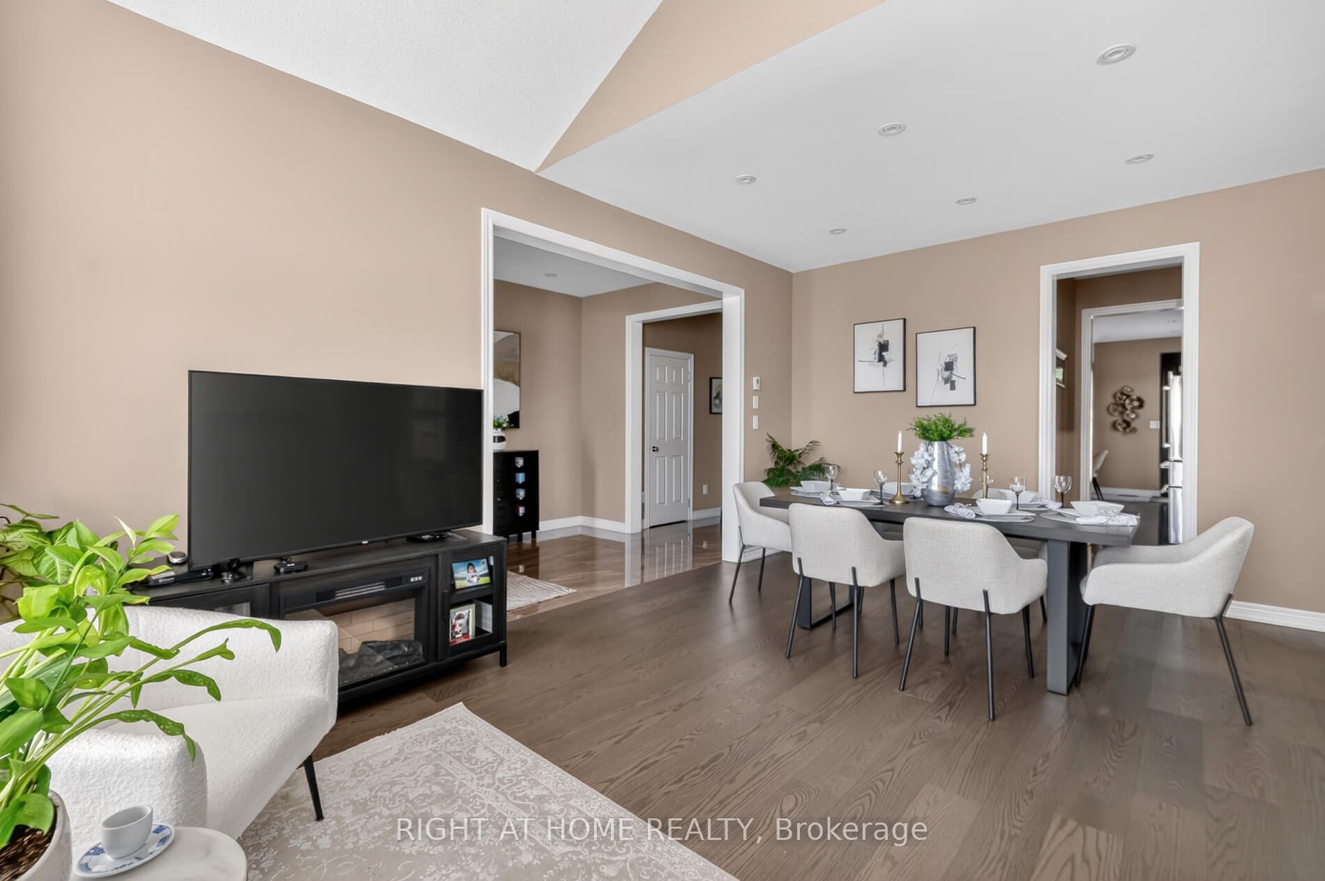 80 Sharpe Crescent