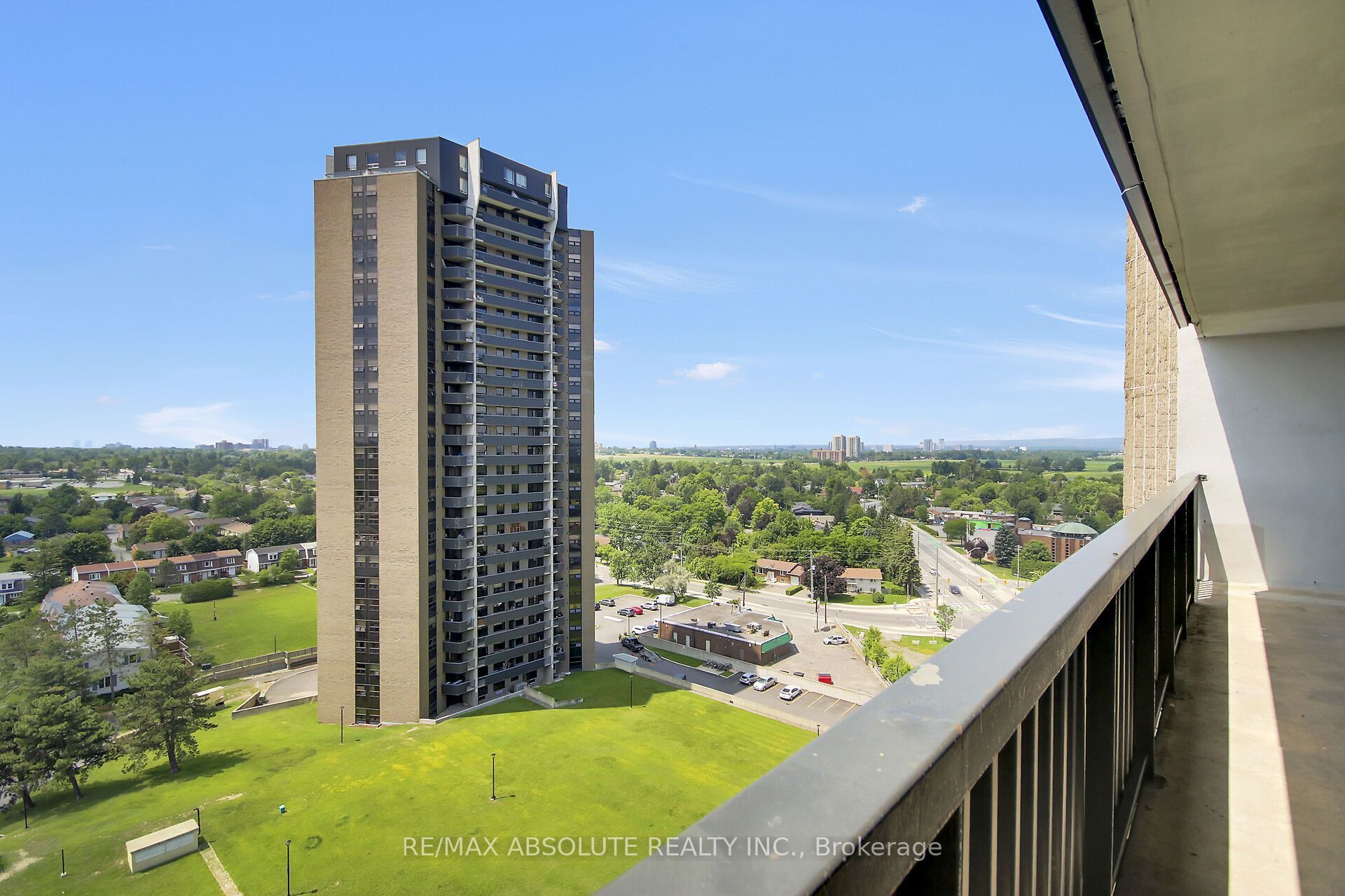 Photo 1 of 41 — 1380 Prince Of Wales Drive 1403, Mooneys Bay - Carleton Heights and Area, ON K2C 3N5
