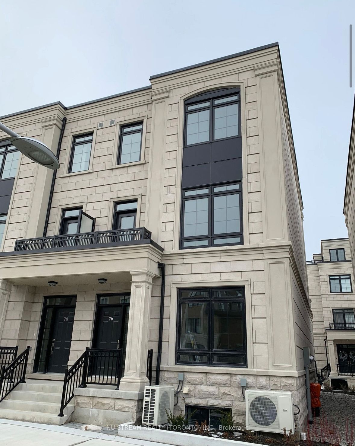 76 Village Parkway